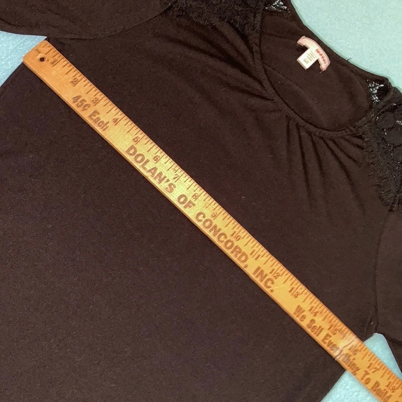 BONGO lace shoulder details black stretchy short sleeve top size S - Picture 9 of 9